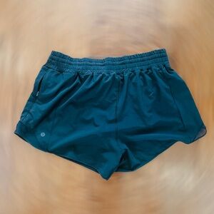Lululemon Hotty Hot HR short 4” *lined
